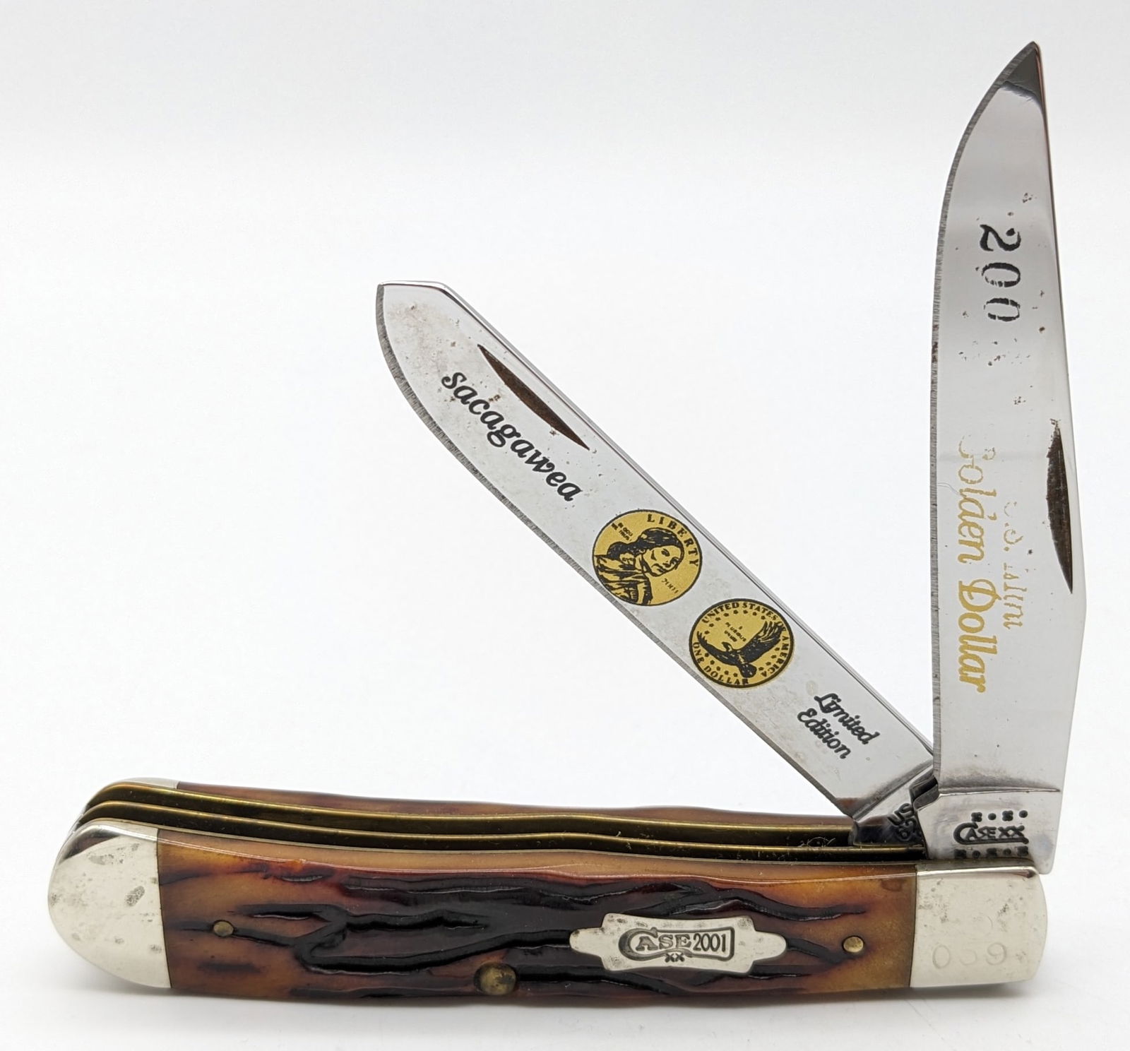 Ltd 2001 Case XX Sacagawea Golden Dollar Worm Groove Jig Bone Trapper 6254: Knife is numbered 059 of 200 and is in nice condition with some tarnishing on the bolsters, and paint loss on the blades. Overall measures 4-1/8in when closed.