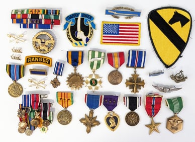 Named Vietnam Veteran Medal & Ribbon Set