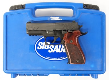 Sig Sauer P220 Elite .45 ACP Semi Auto Pistol w/ Case