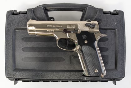 Smith & Wesson Model 59 9mm Semi Auto Pistol