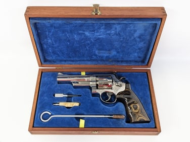 Smith & Wesson Engraved Model 27-2 .357 Magnum Revolver w/ Display Case