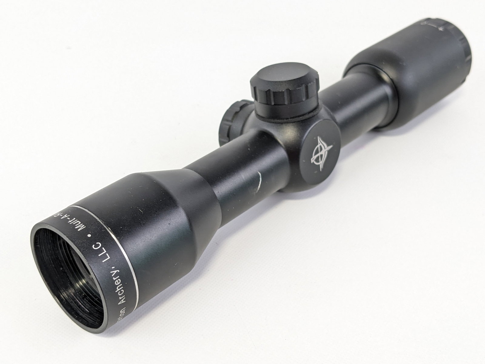 Horton Archery Mult-A-Range 4x32 Crossbow Scope: Scope is in nice condition with a nice clear picture, and light scuffs on the tube from use.