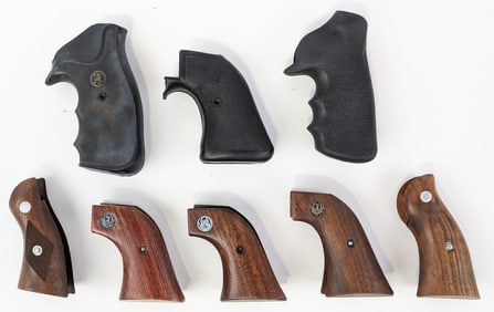 (8) Pachmayr Rubber & Smooth Wood Ruger Revolver Grips