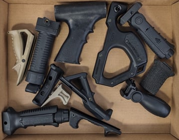 Various MLOK & Picatinny Forend Grips