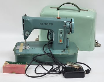 Vintage Singer Green Model BZK 60-8 Sewing Machine