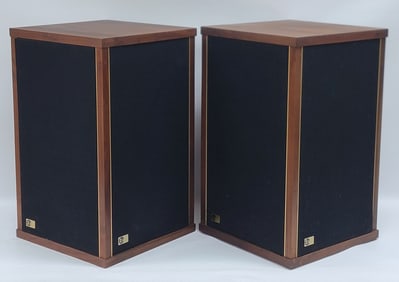 Pair Of Vintage EPI Epicure Model M202 Speakers