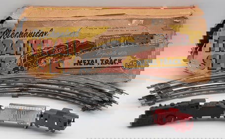 Vintage Marx Wind-Up Mechanical Train Set In Box