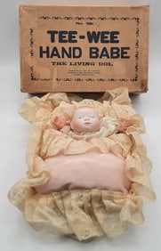 Antique Tee-Wee Hand Babe Doll In Box With Grace Putnum By-Lo Bisque Head