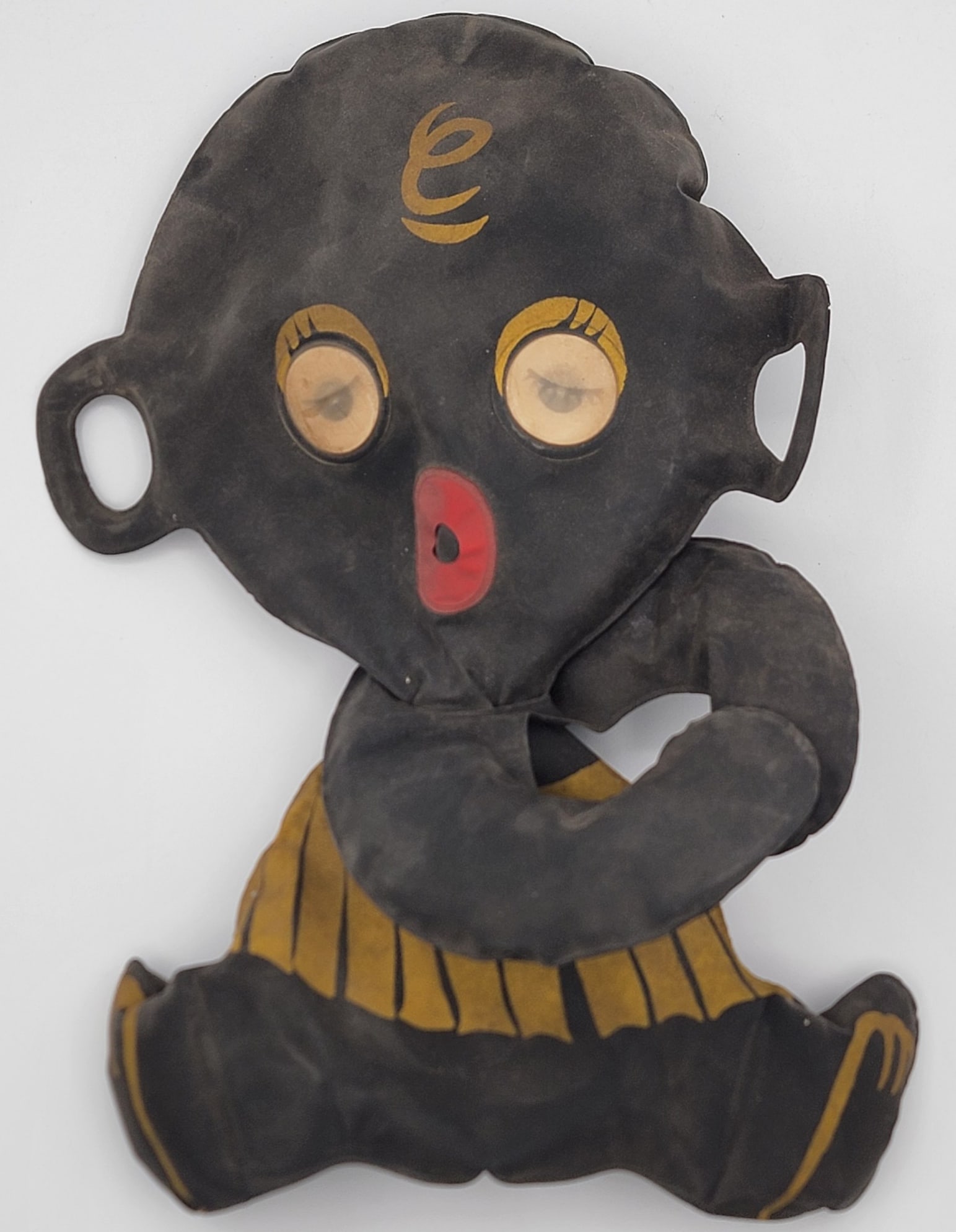 Vintage Dakko Chan Winky Blinky Vinyl Inflatable Doll: Vintage Dakko Chan Winky Blinky Vinyl Inflatable Doll. The doll has lenticular eyes and squeaks. Needs to be cleaned, but holds air.