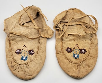 Vintage Native American Beaded Leather Moccasins