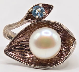 Ladies Israel Sterling Silver Pearl Cocktail Ring