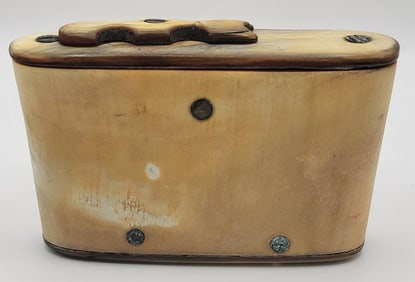 Antique Primitive Horn Snuff Box