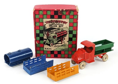 Tootsietoy Interchangeable Bed Truck Set In Box