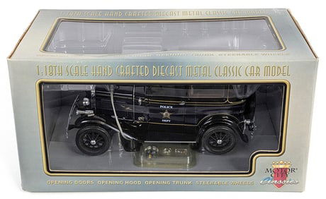 1/18 Scale Motor City Classics 1931 Ford Model A Tudor Police Car