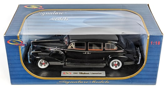 1/18 Scale Signature Models 1941 Packard Limousine