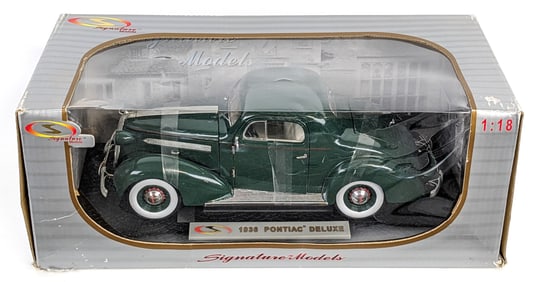 1/18 Scale Signature Models 1936 Pontiac Deluxe