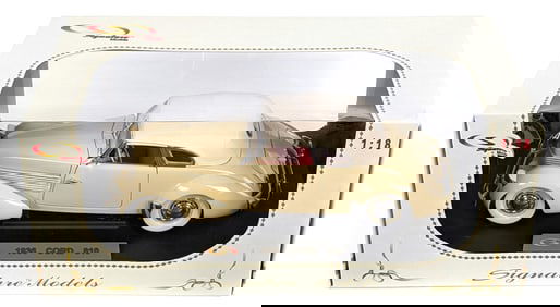 1/18 Scale Signature Models 1936 Cord 810 Coupe