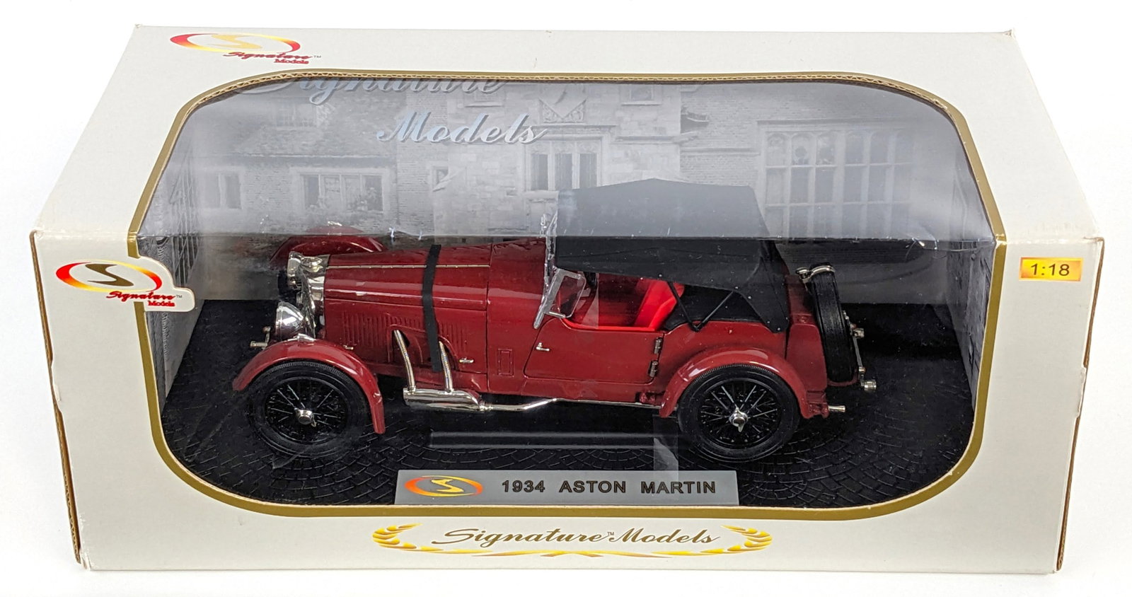 1/18 Scale Signature Models 1934 Aston Martin: 1/18 Scale die-cast Signature Models 1934 Aston Martin car replica. The car is in good condition in the box.