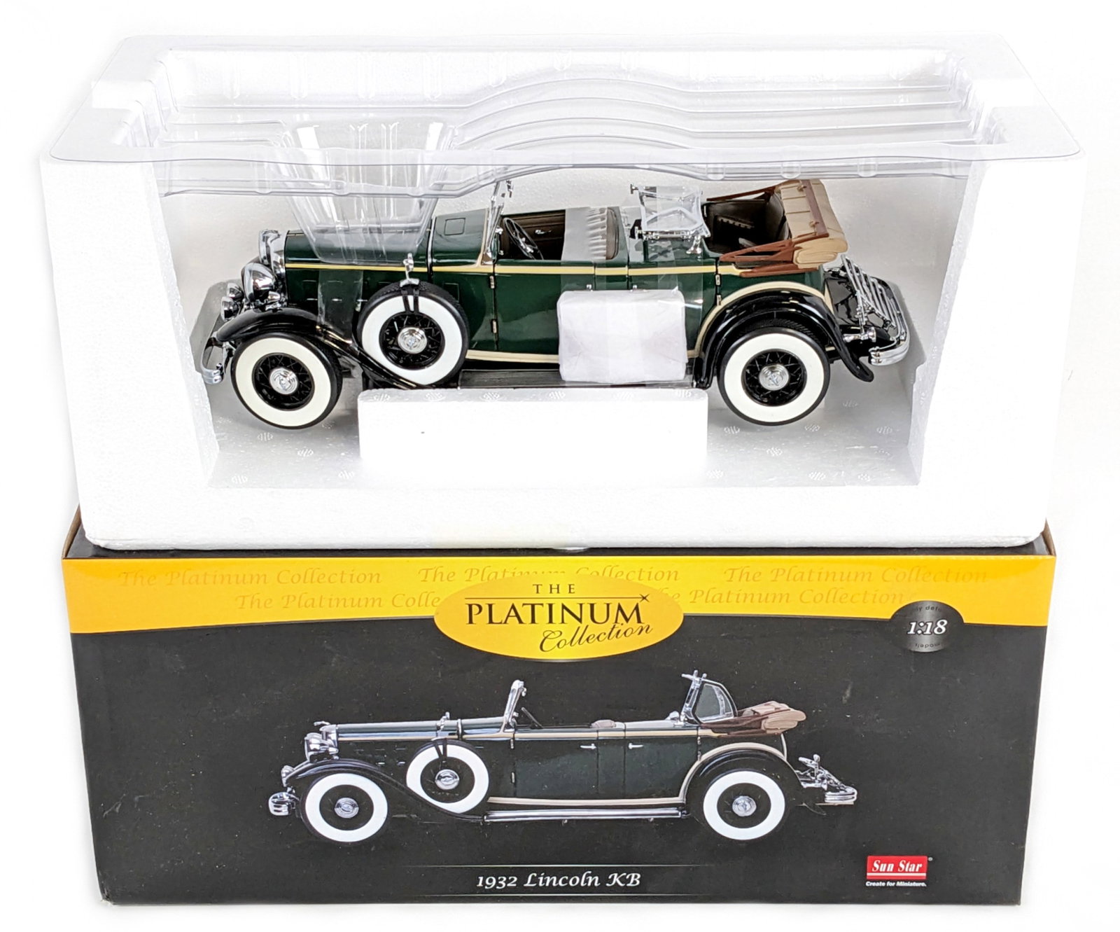 1/18 Scale Sun Star 1932 Lincoln KB Car: 1/18 Scale die-cast Sun Star 1932 Lincoln KB car in the box. The car is in good condition new in the box. Sun Stars Platinum Collection edition.