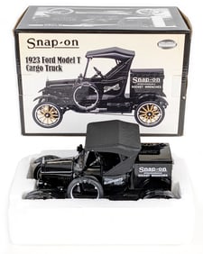1/18 Snap-On 1923 Ford Model T Cargo Truck