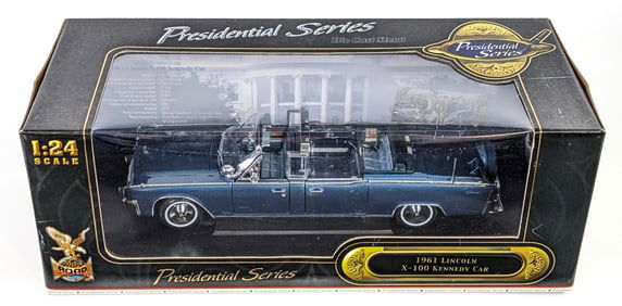 1/24 Scale Presidential Series 1961 Lincoln X-100 Kennedy Car