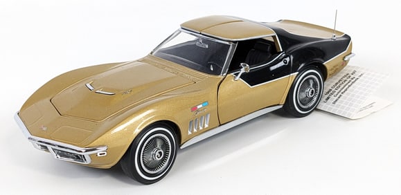 1/24 Scale Franklin Mint 1969 Corvette Stingray Apollo 12 Gold / Black