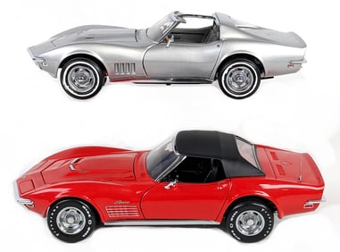 1/24 Scale Franklin Mint 1968 Corvette and 1970 Corvette