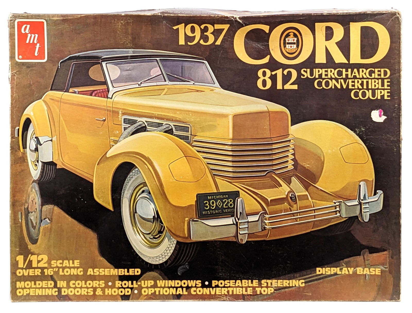 1/12 Scale AMT 1937 Cord 812 Supercharged Convertible Coupe Model Kit (1 of 11)