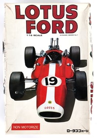1/16 Scale Bandai Lotus Ford #19 Race Car Model Kit