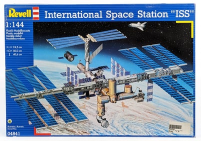 1/144 Scale Revell International Space Station "ISS" Model Kit - Sealed