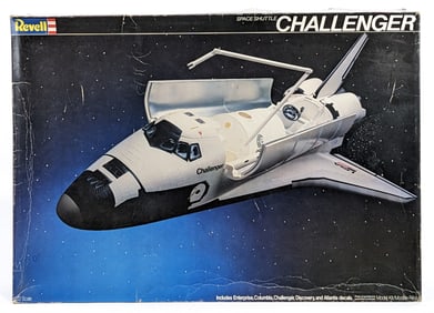 1/72 Scale Revell Space Shuttle Challenger Model Kit - NIB