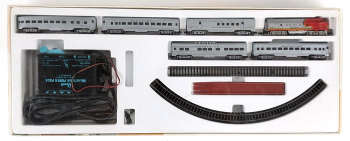 N Gauge Revell "The Desert Chief" Microtrain Set