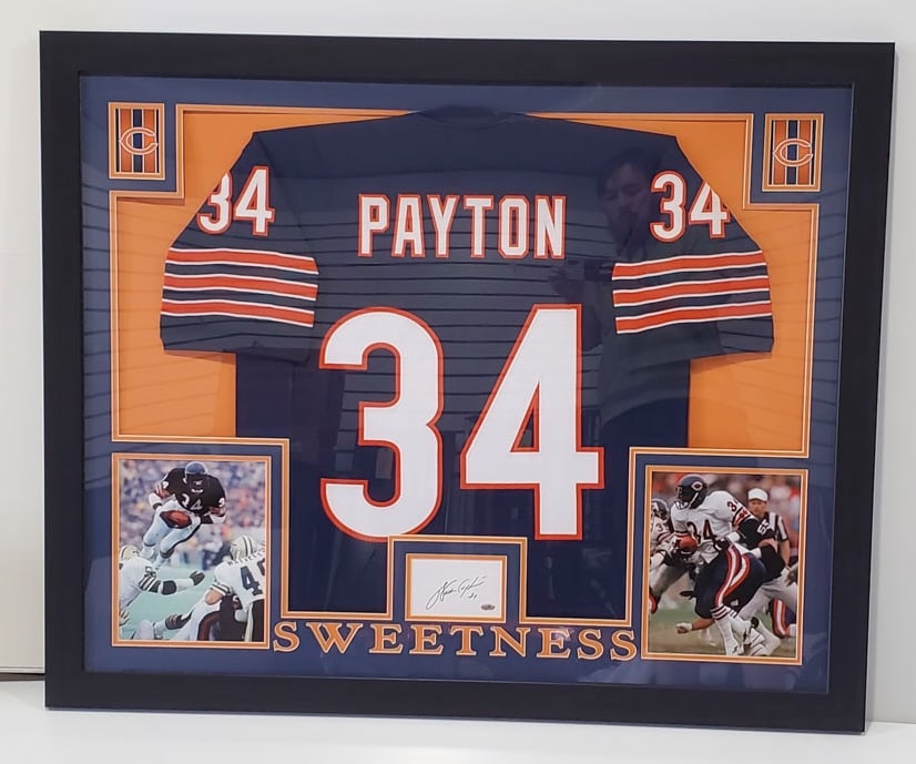 Celebrity Appearances Certified Walter Payton Autographed Index Card Framed and Matted (1 of 8)