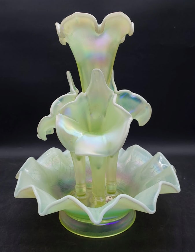 Fenton 4 Horn Topaz Satin Uranium Epergne (1 of 13)