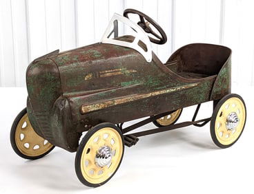 Gendron Shark Nose Pedal Car
