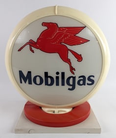Mobil Mobilgas Gas Pump Globe w/ Capcolite no.216 Body