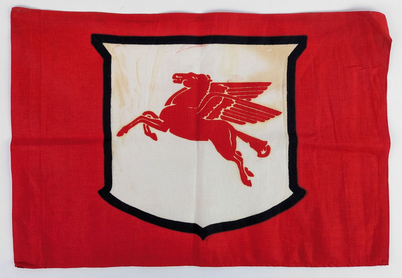 Vintage Mobil Oil Pegasus Cloth Red Racing Flag (1 of 6)