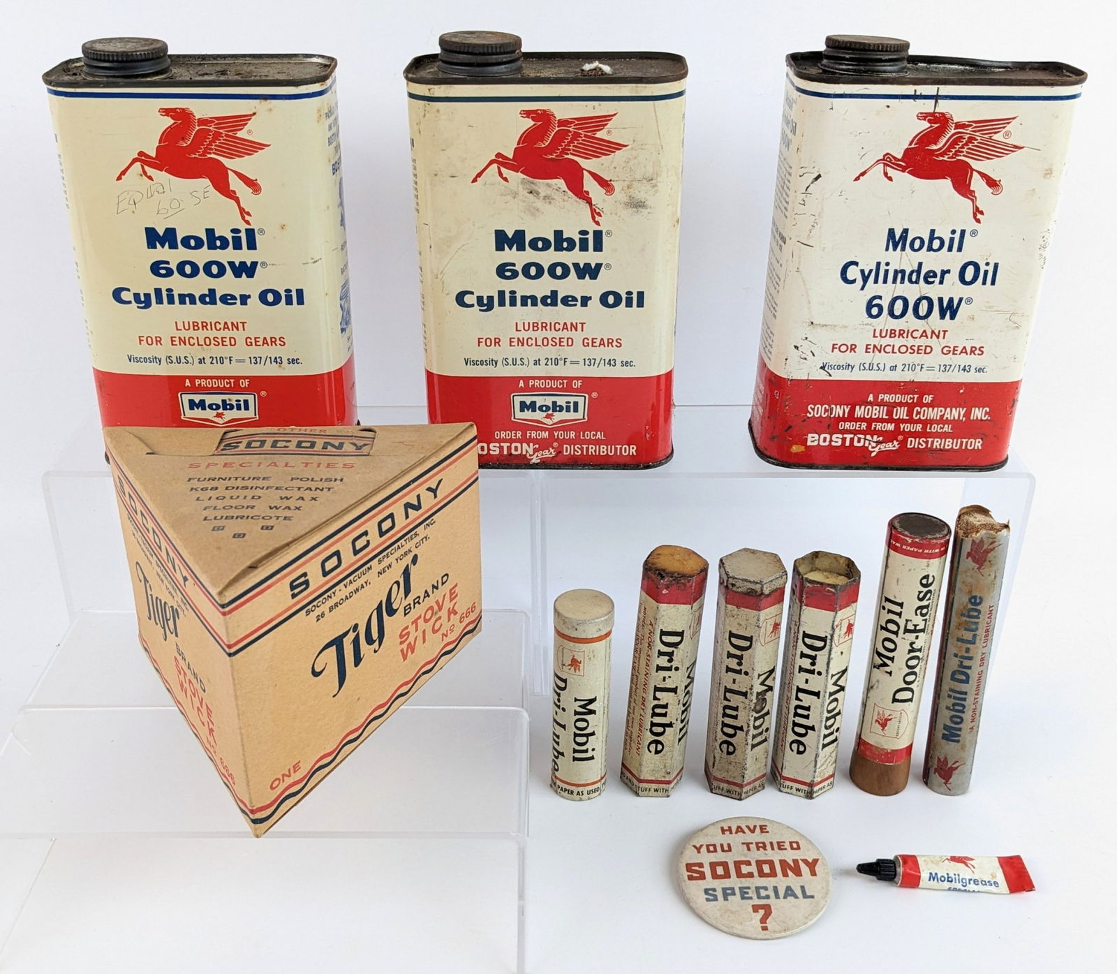 Vintage Mobil Oil Cans / Dri-Lube Tubes / SOCONY Stove Wick & More: Lot of vintage SOCONY Mobil cans and more. Lot includes (3) Mobil 600W Cylinder Oil one quart metal cans, (6) Mobil Dri-Lube tubes, Mobilgrease Special Tube, and (1) SOCONY Tiger Brand Stove Wick in o