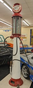 Unrestored Wayne 10 Gallon Visible Gas Pump w/ Speedway Globe