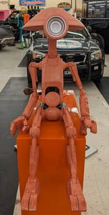 Life Size Star Wars Pit Droid Custom Prop: Life size Star Wars custom Pit Droid prop. Prop appears to be in good condition with an unfinished paint job. It measures approximately 43in tall