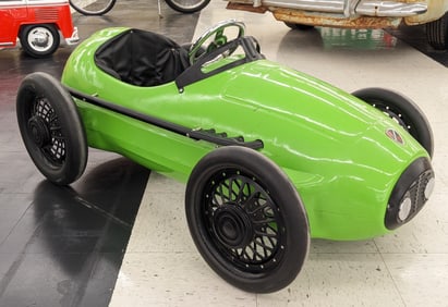 Custom American Retro Giordani Ferrari Racer Pedal Car