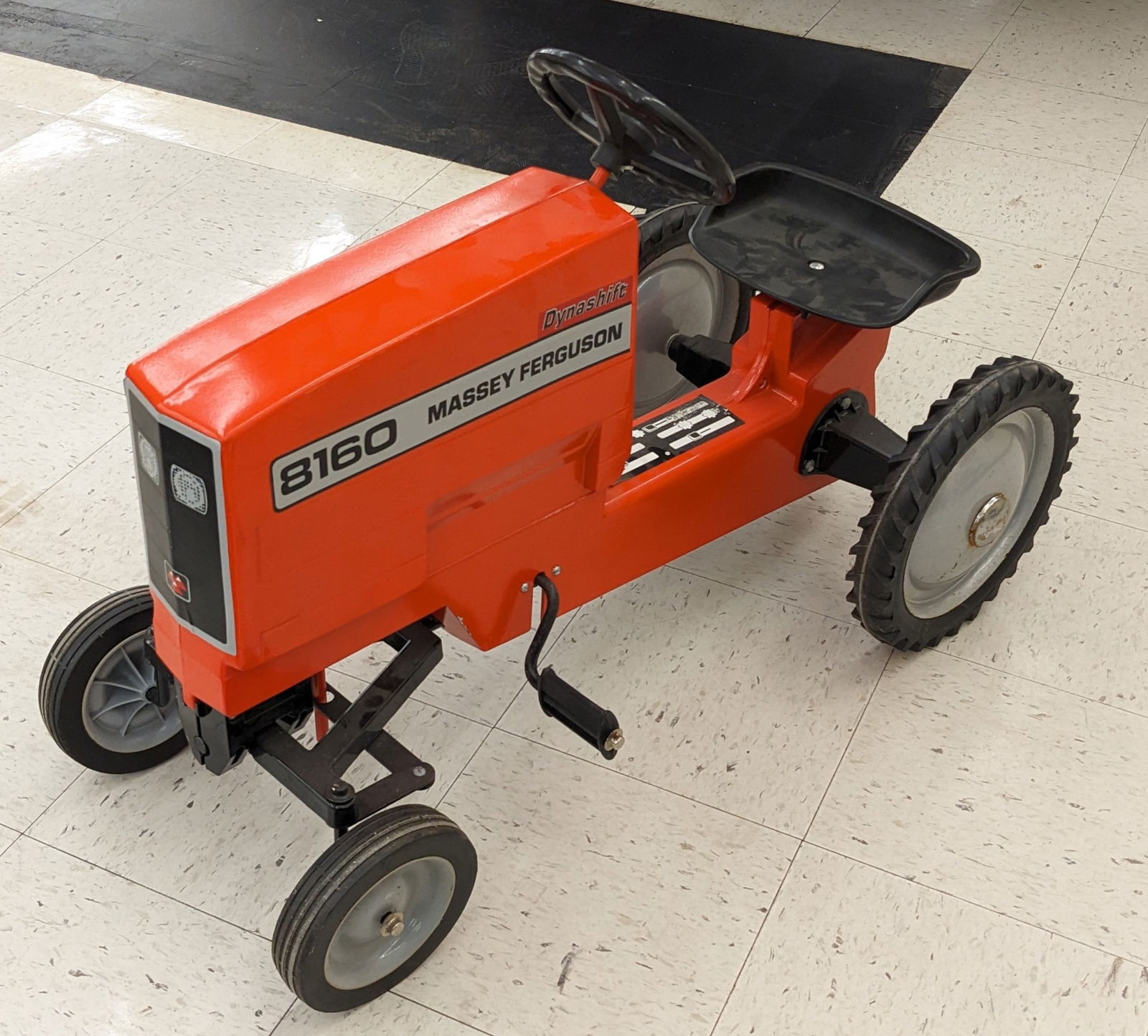 Ertl Ford 7740 Pedal Tractor