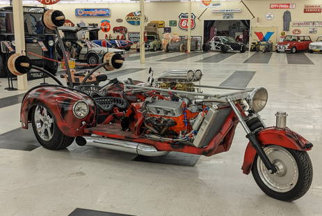 Custom Star Wars Jar-Jar Binks Pod Racer Trike Motorcycle: This Trike was custom made here at Rods & Bodz and is completely street legal. Although street legal this bike makes 700hp to the rear wheels. The bike has various details to make it seem to be like a