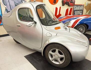 Austin Powers: Gold Member Screen Used 2002 Corbin Sparrow Electric Car