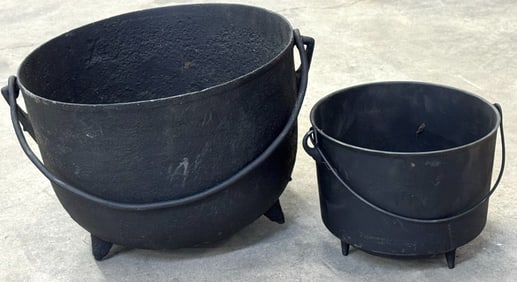 Cast Iron #8 Kettle With Pouring Ring & Antique 10.5" Cauldron