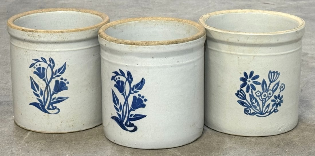 (3) 1 Gallon Western Stoneware Blue Floral Crocks: (3) Gallon Western Stoneware Blue Floral Crocks.? They display nicely with normal wear due to age and use.?