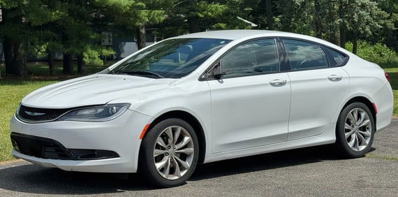 2015 Chrysler 200 S Sedan