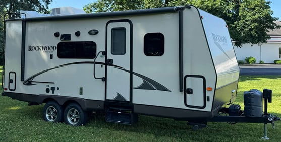 2014 Forest River Rockwood Lite Series 2304S Travel Trailer