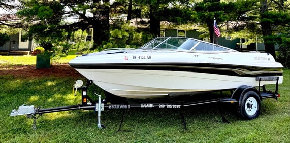 1999 Four Winns 190 Runabout Boat w/1999 Four Winns Trailer