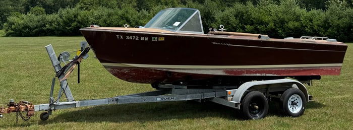 1968 19ft Century Resorter, Chrysler Marine 300 *Project Boat* w/1968 Shoreline Trailer